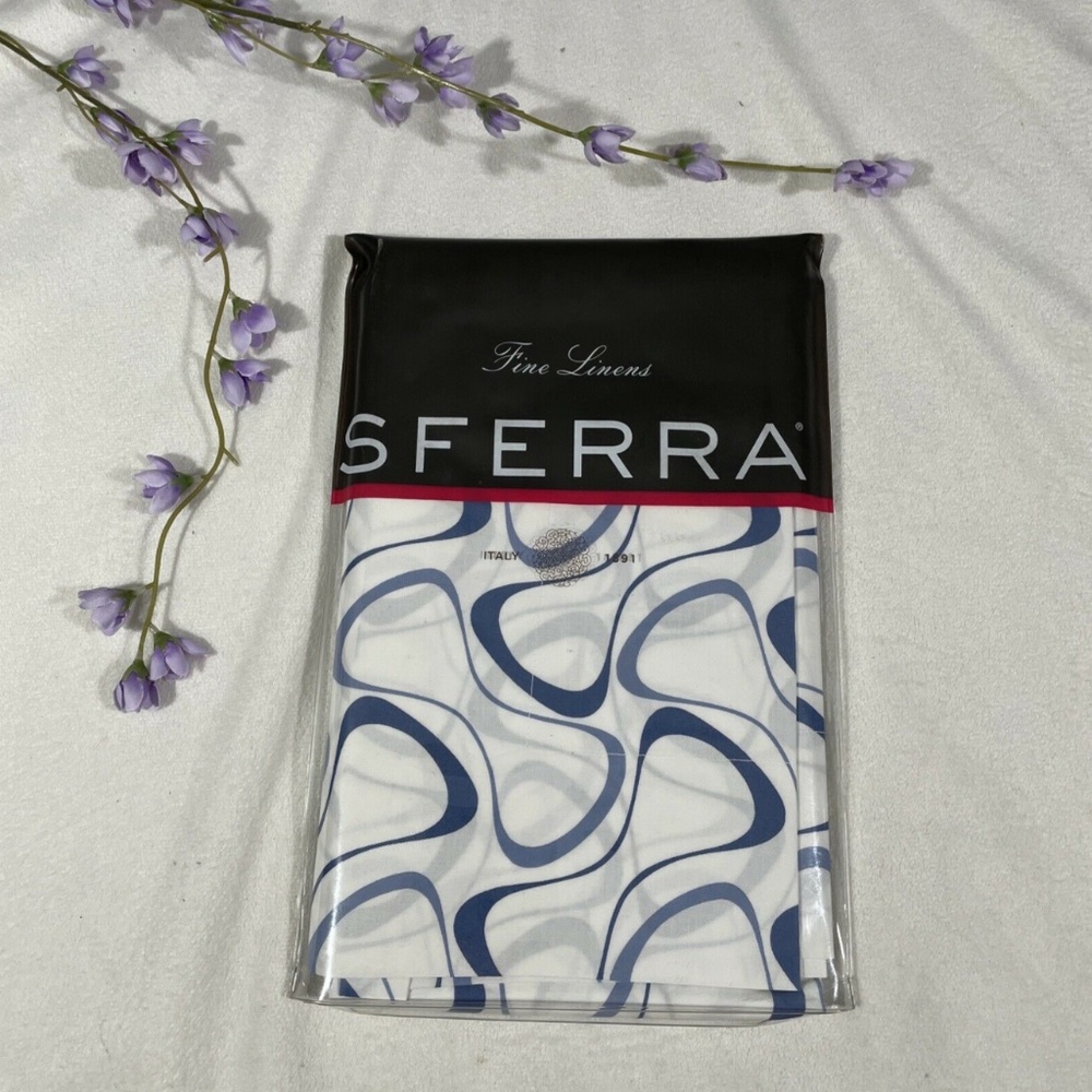 NIB Sferra Harwich [ 1‎ King ] Pillow Sham in White/Cornflower Blue